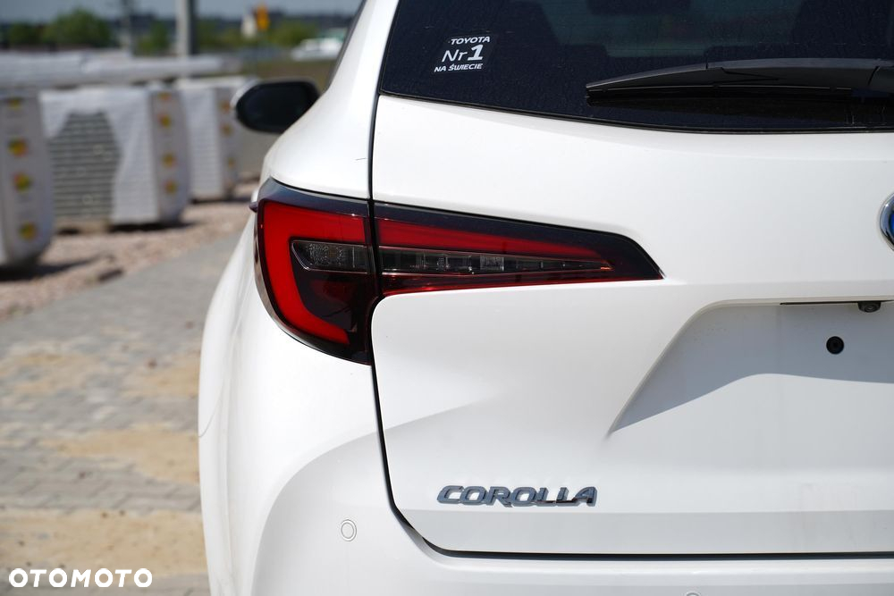 Toyota Corolla 1.8 Hybrid Style - 22