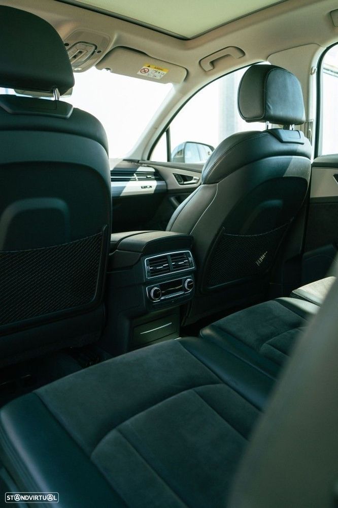 Audi Q7 3.0 TDI quattro tiptronic 7L - 11