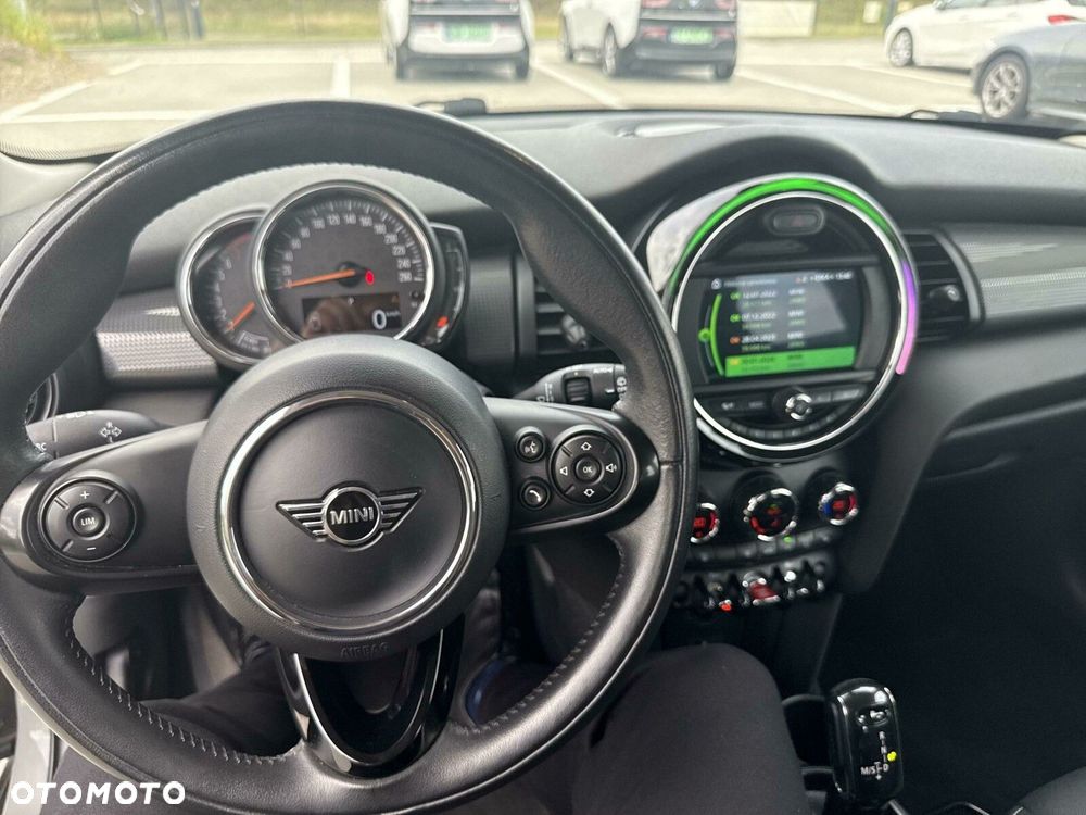 MINI Cooper Standard - 21