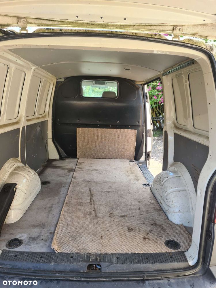 Volkswagen T5 - 10