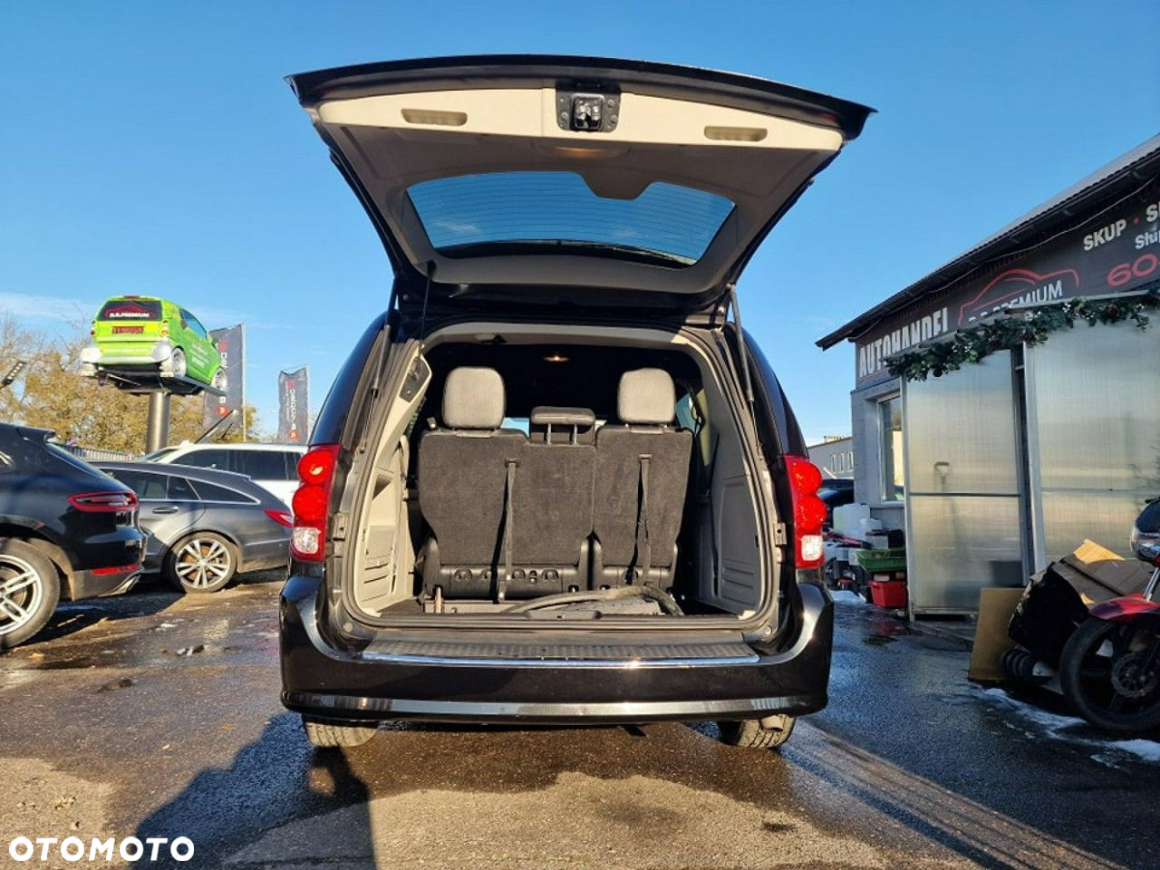 Dodge Grand Caravan - 30
