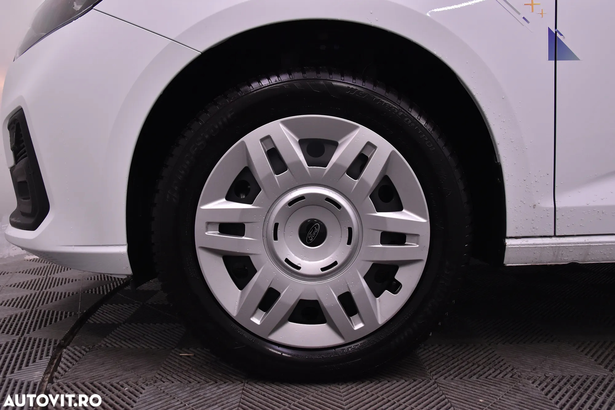 Ford TRANSIT CONNECT - 12