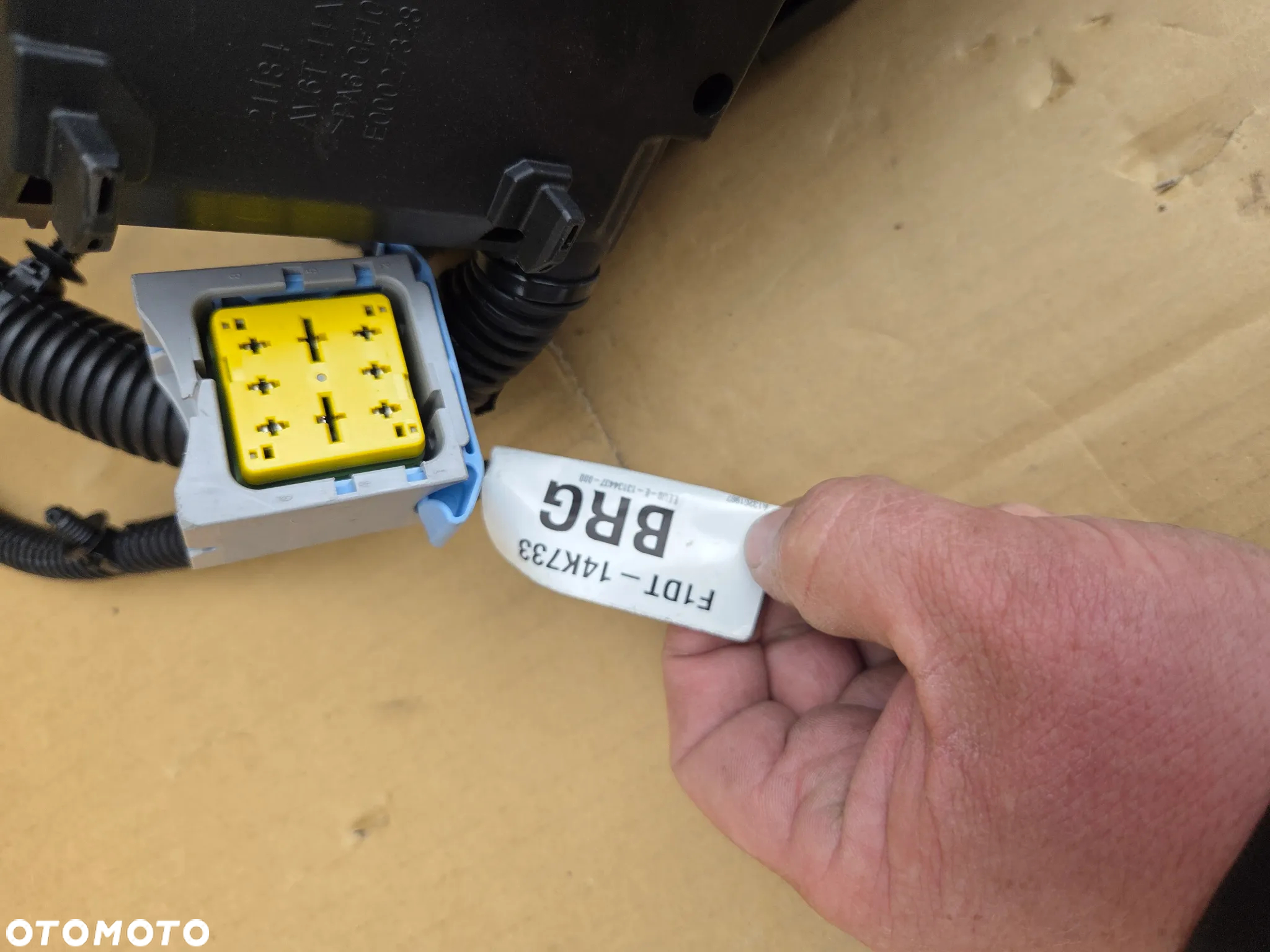 wiązka instalacja Ford C-Max II C344 2058234 F1DT-14K733-BRG AV6T-14A067-AD F1DZ-14290-W skrzynka bezpieczników BSI - 10