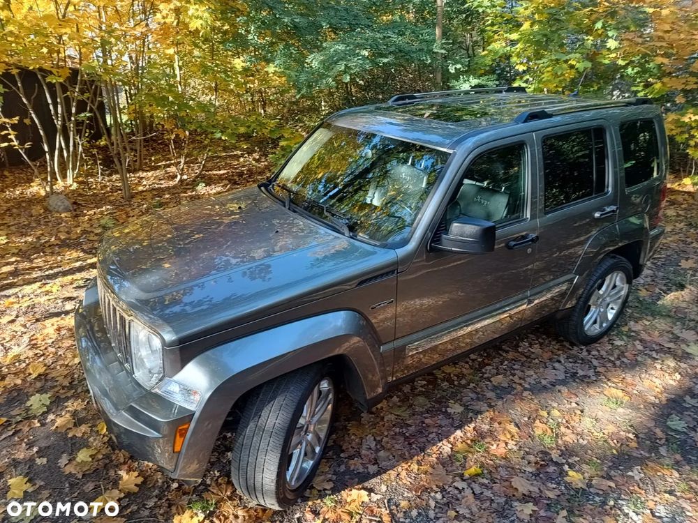 Jeep Liberty 2012 photo 3