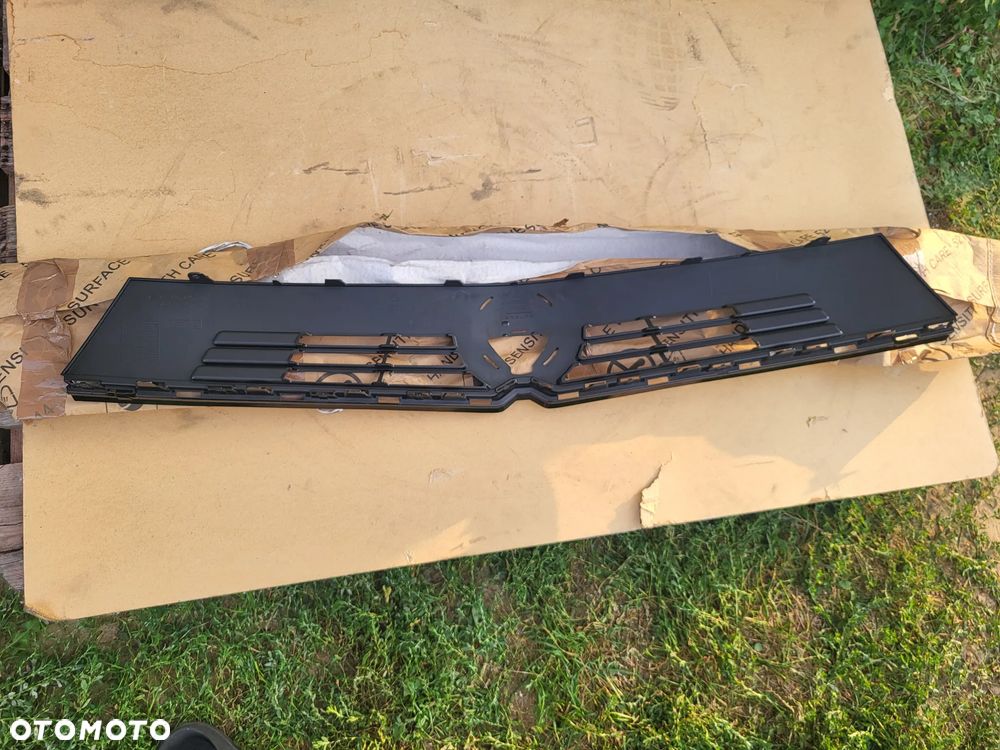 Atrapa GRIL GRILL Opel Astra VI L 22- - 2