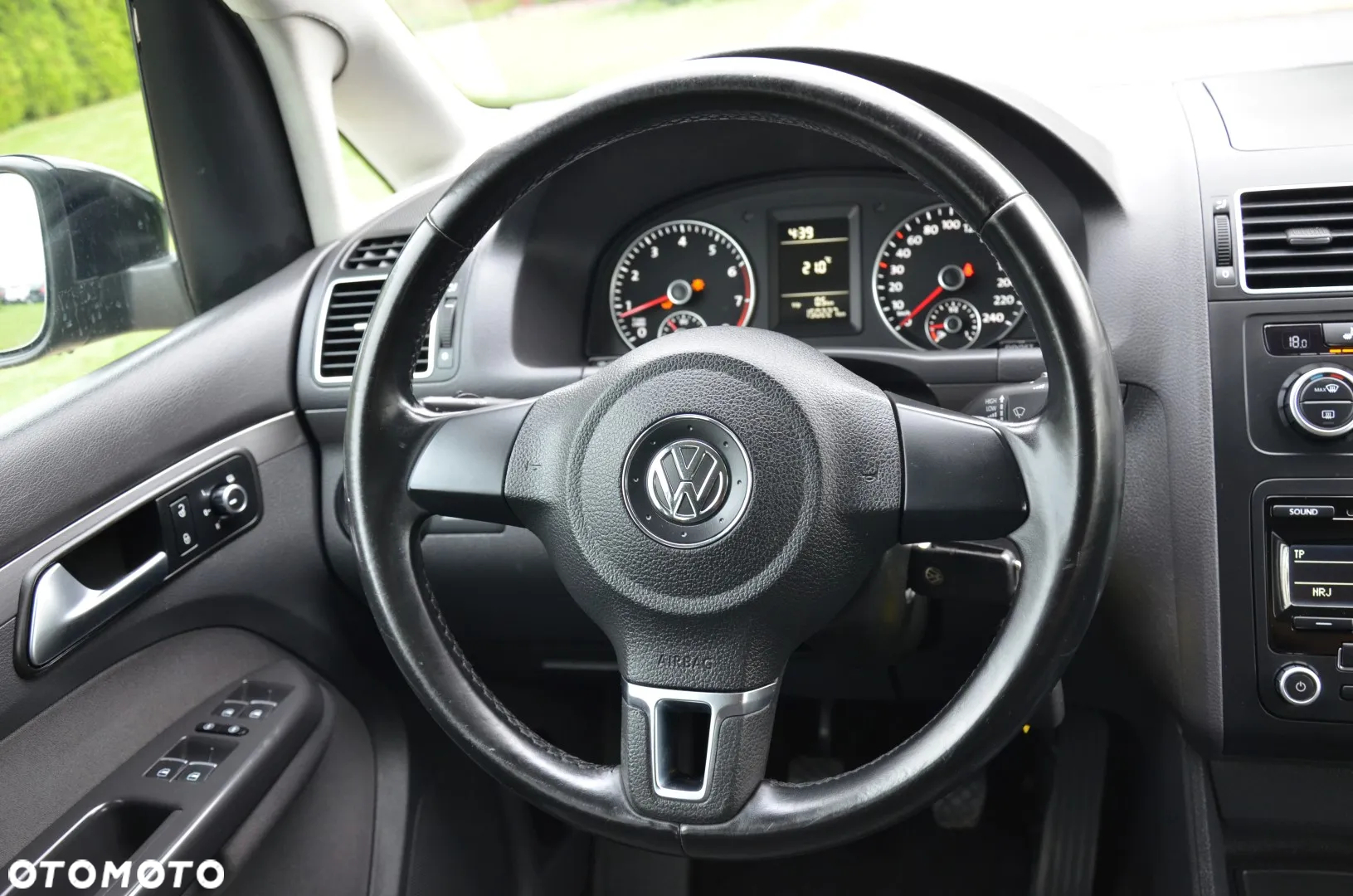 Volkswagen Touran 1.4 TSI MATCH - 22