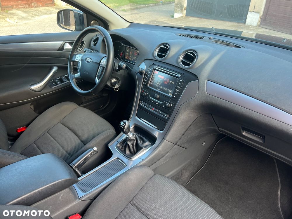 Ford Mondeo 2.0 TDCi Titanium - 13