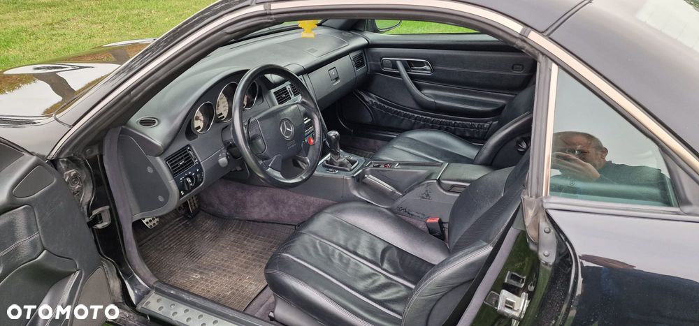 Mercedes-Benz SLK 200 - 7