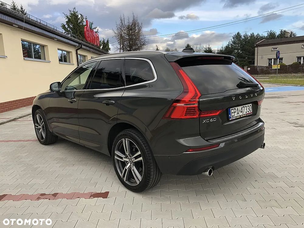 Volvo XC 60 T5 AWD Momentum Pro - 7