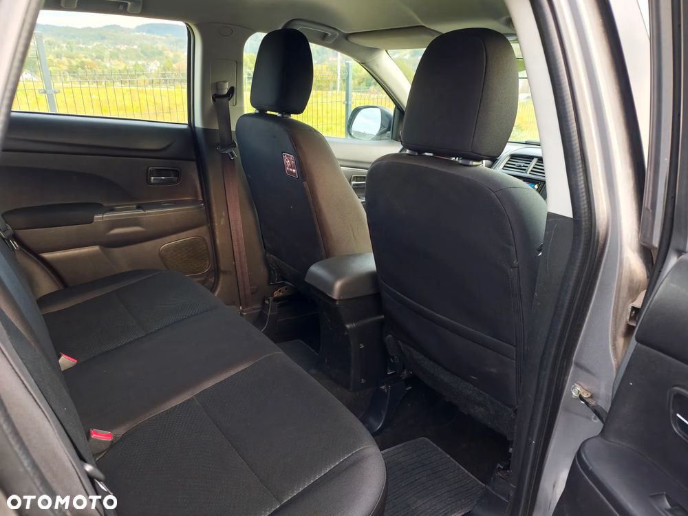 Mitsubishi ASX - 15