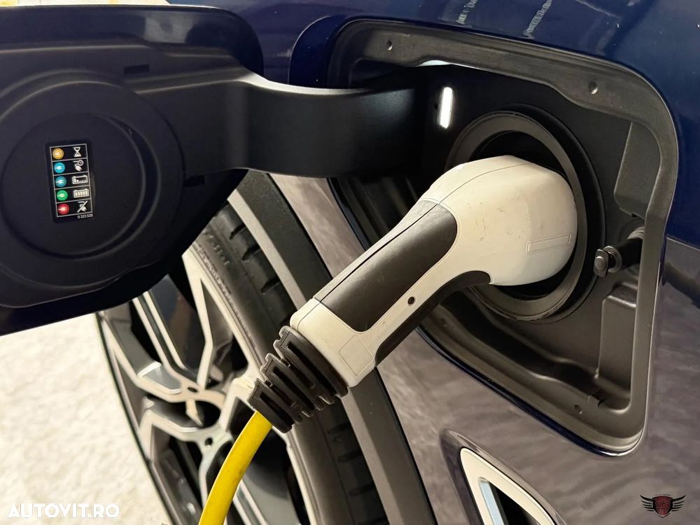 BMW X5 xDrive45e AT PHEV - 38