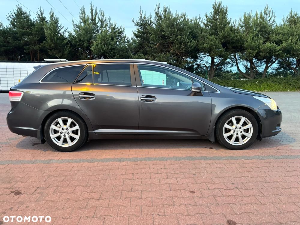 Toyota Avensis 2.0 Sol EU5 MS - 2