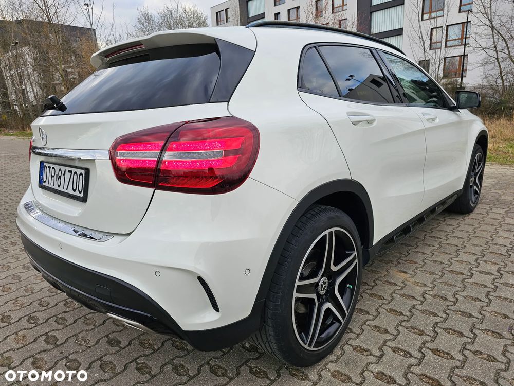 Mercedes-Benz GLA 200 7G-DCT AMG Line - 9