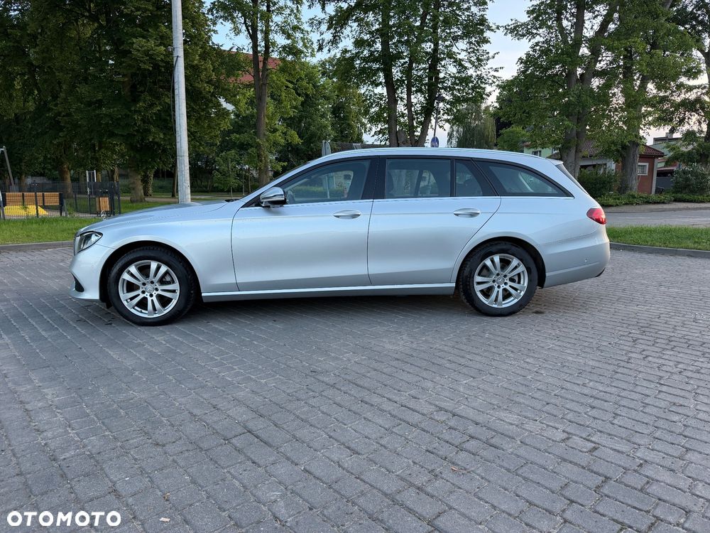 Mercedes-Benz Klasa E 220 d 9G-TRONIC - 5