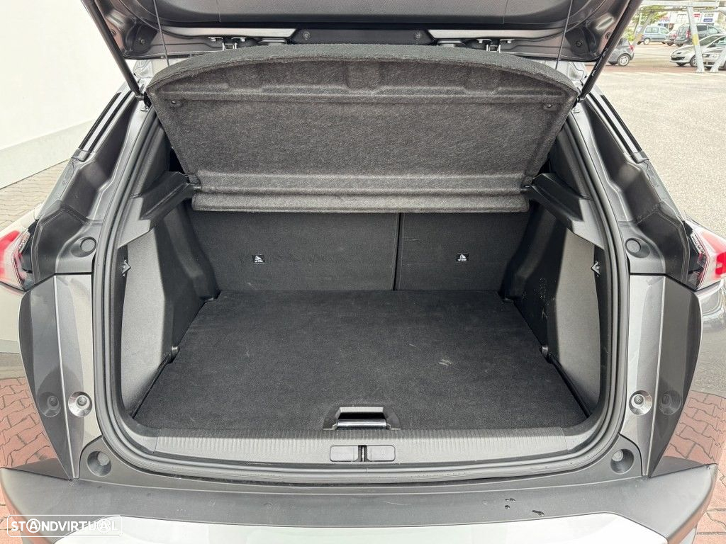 Peugeot 2008 1.5 BlueHDi Allure Pack EAT8 - 32