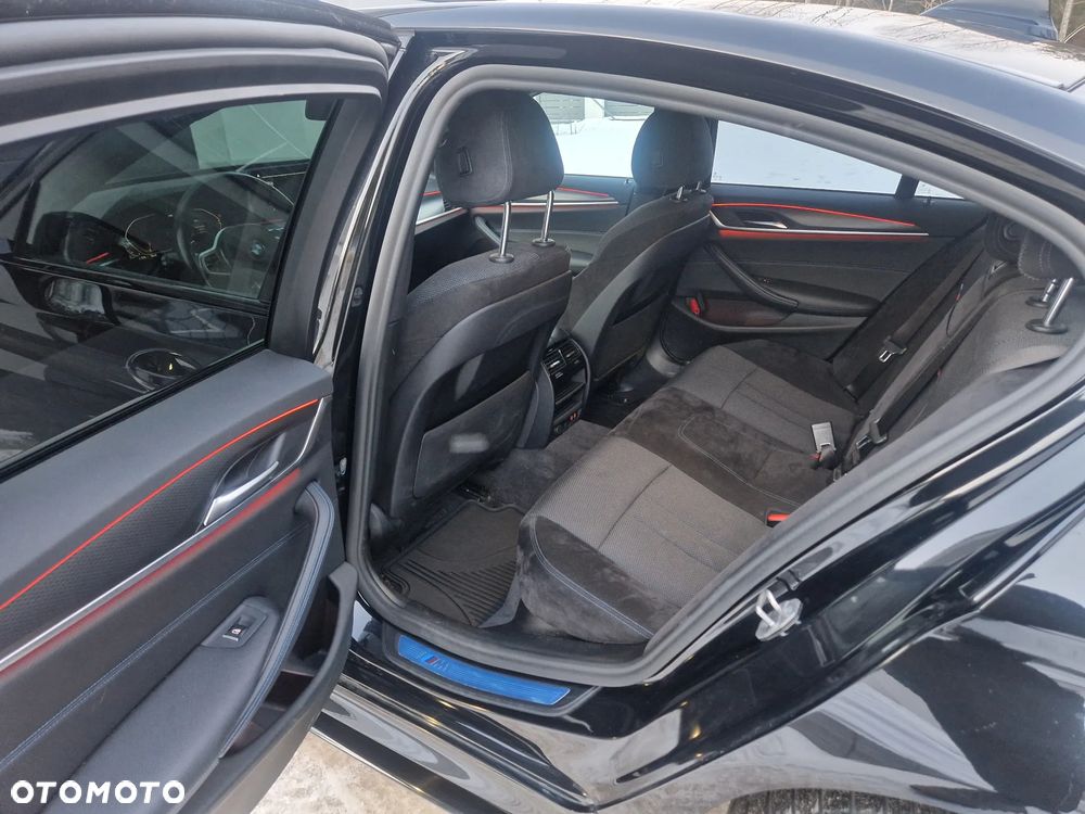 BMW Seria 5 520d xDrive - 10