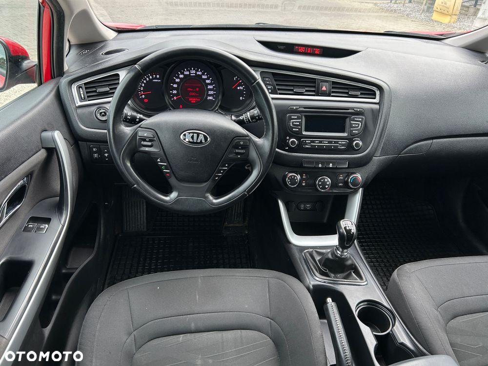Kia Ceed - 15