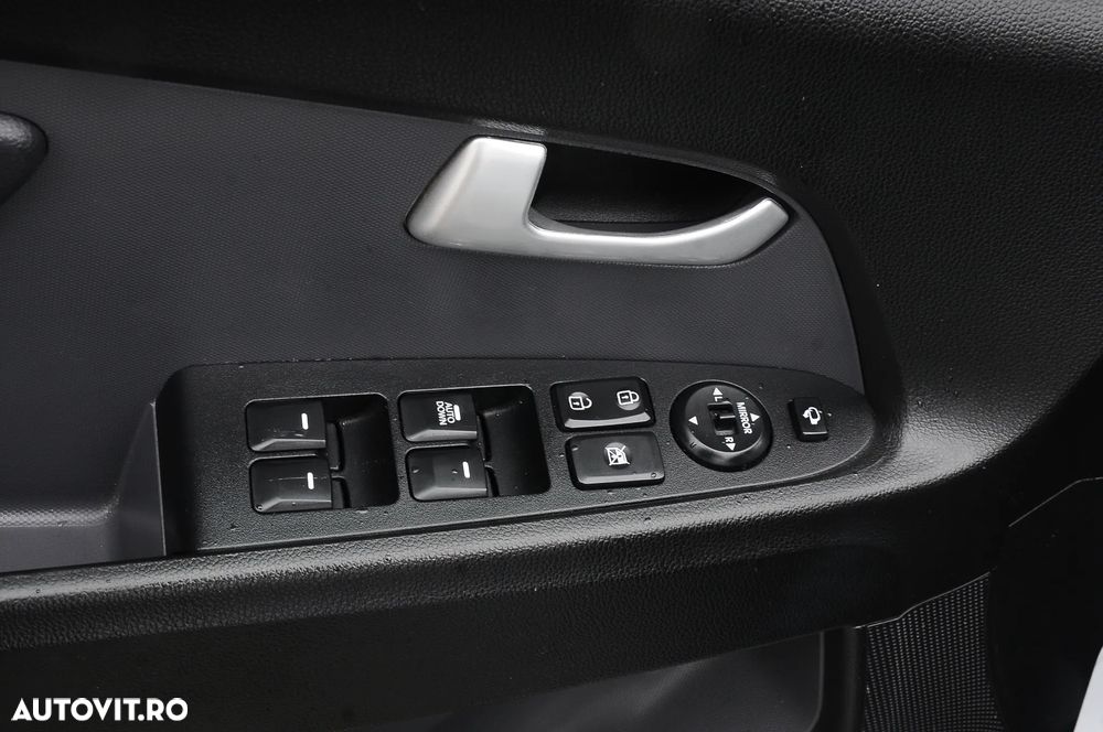 Kia Sportage 2.0 DSL HP 6AT 4x4 Style - 14