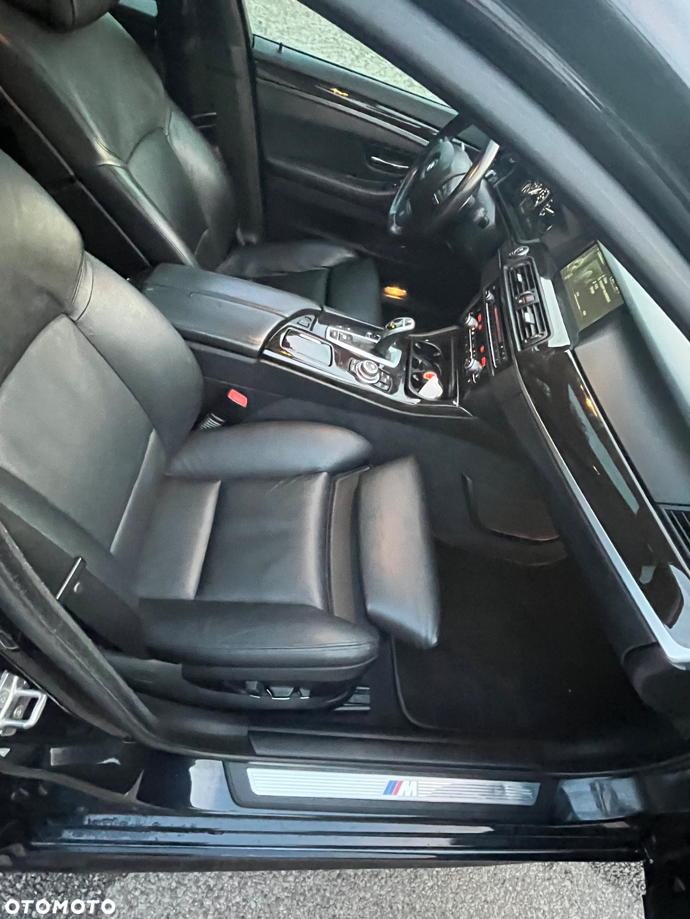 BMW Seria 5 535i xDrive - 13