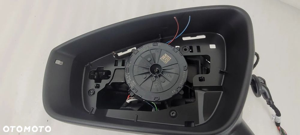 LUSTERKO LEWE 17PIN SKODA KODIAQ 2024- 57H857508A - 2