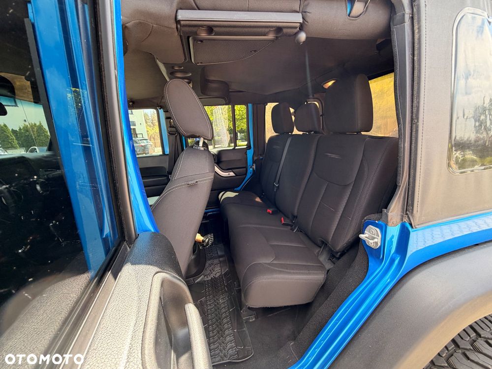 Jeep Wrangler 2.8 CRD Unlim Rubicon Recon - 27