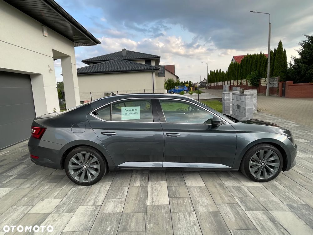 Skoda Superb 2.0 TDI Style DSG - 10