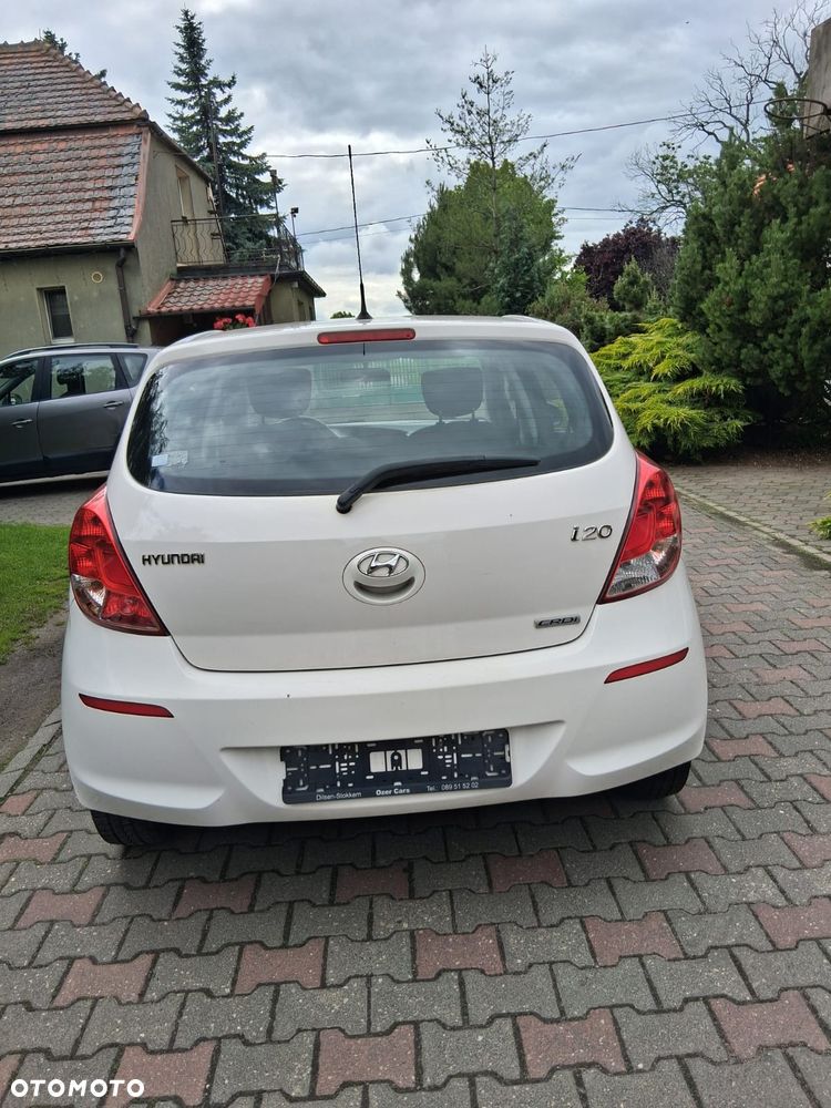 Hyundai i20 1.1 CRDi Comfort - 9