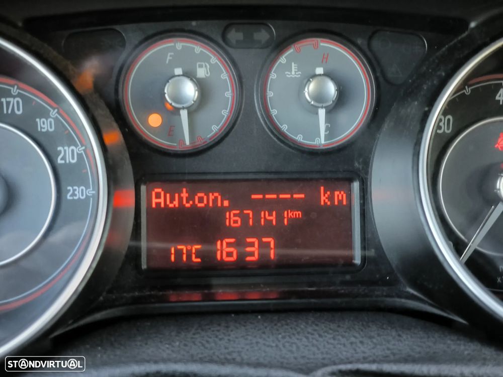 Fiat Punto 1.3 M-Jet Lounge S&S - 14