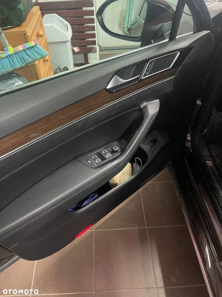 Volkswagen Passat 2.0 TDI SCR Comfortline - 10