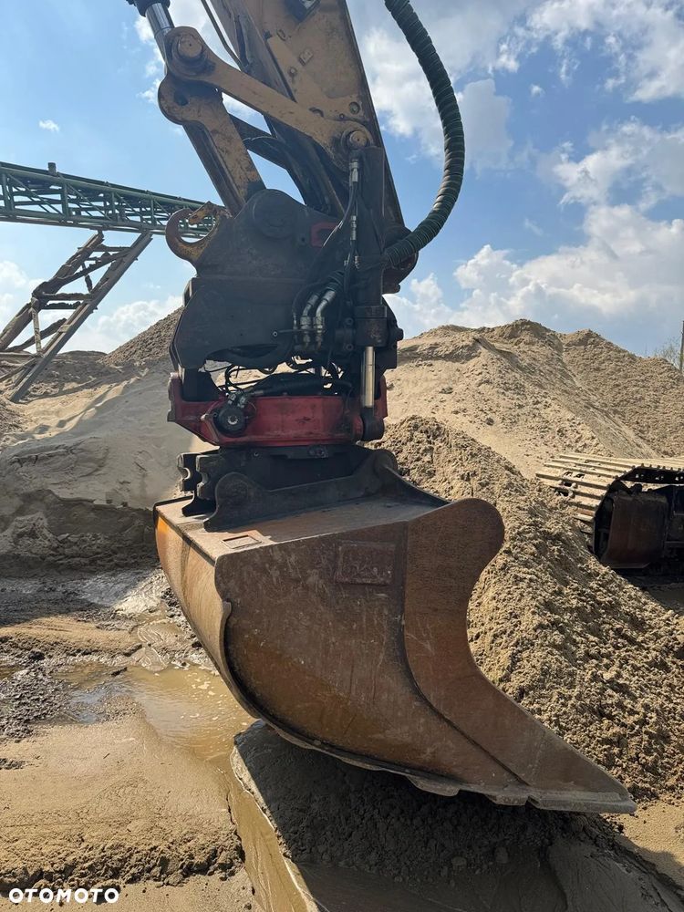 Caterpillar 323 - 12