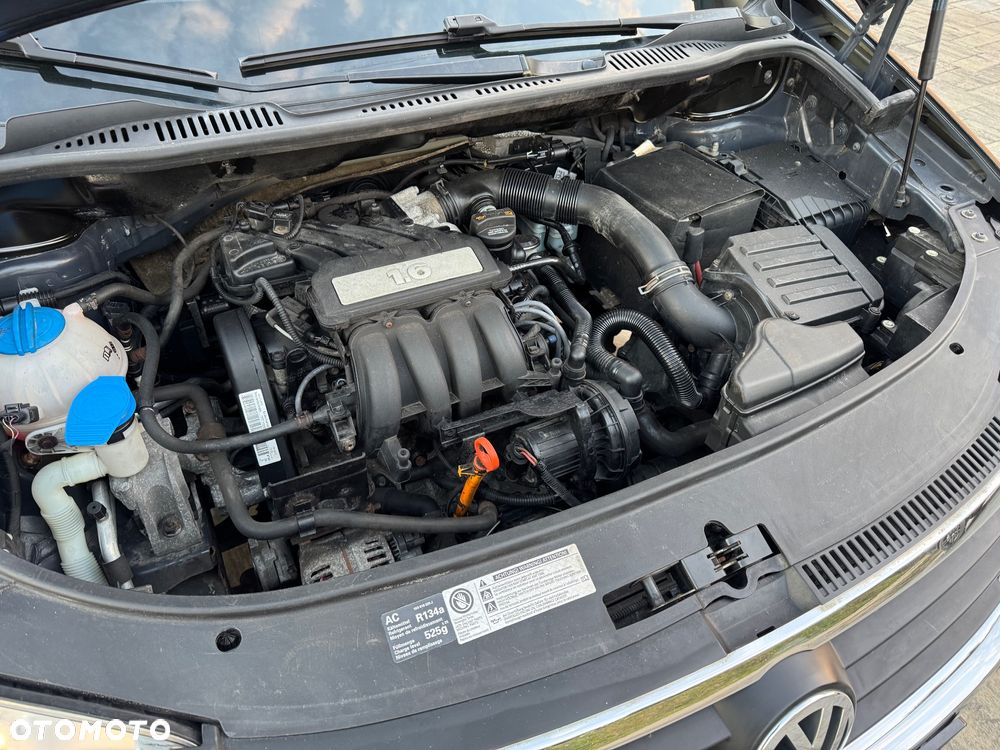 Volkswagen Touran 1.6 - 16