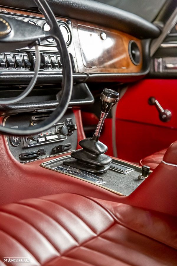 Daimler Sovereign - 18