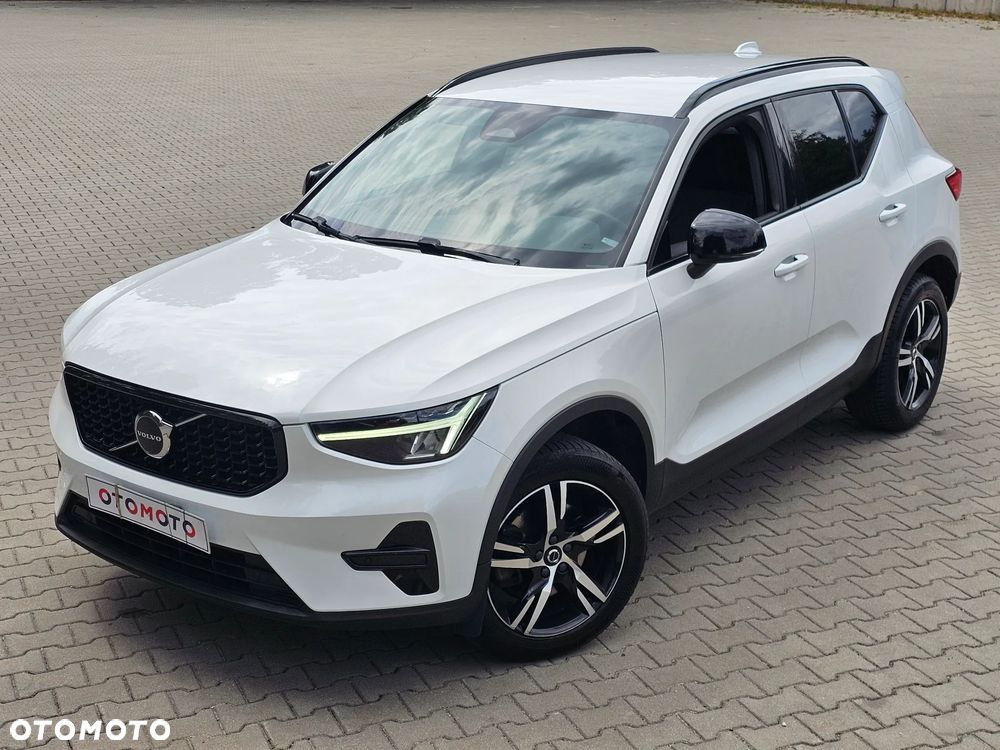 Volvo XC 40 T5 AWD Geartronic Momentum Pro - 1