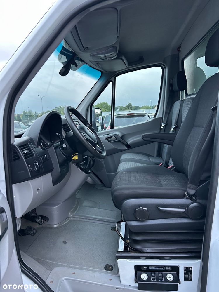 Mercedes-Benz Sprinter - 10