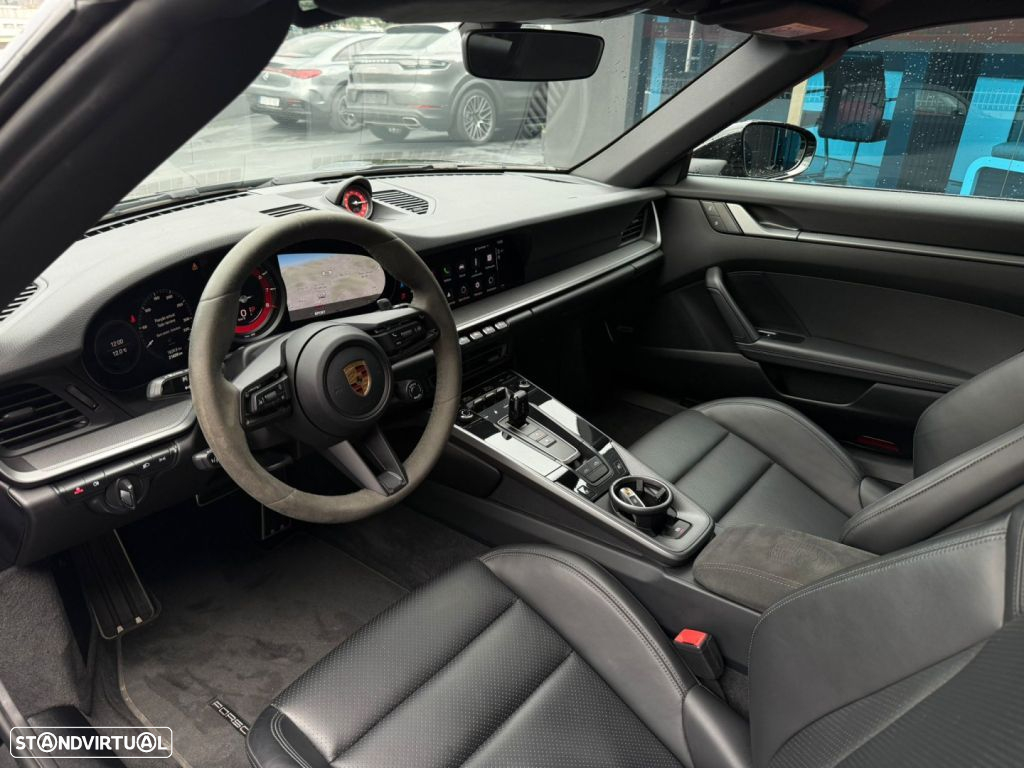 Porsche 911 (992) Targa 4 PDK - 13