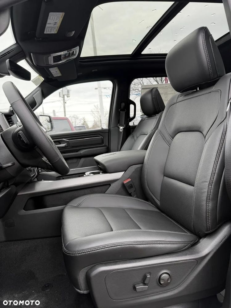 Dodge RAM 5.7 4x4 - 13