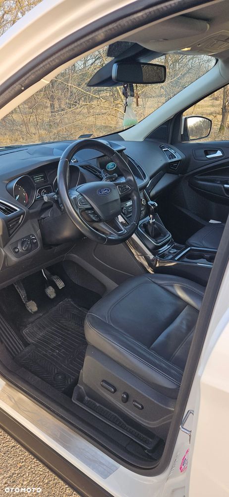 Ford Kuga 2.0 TDCi AWD Titanium - 11