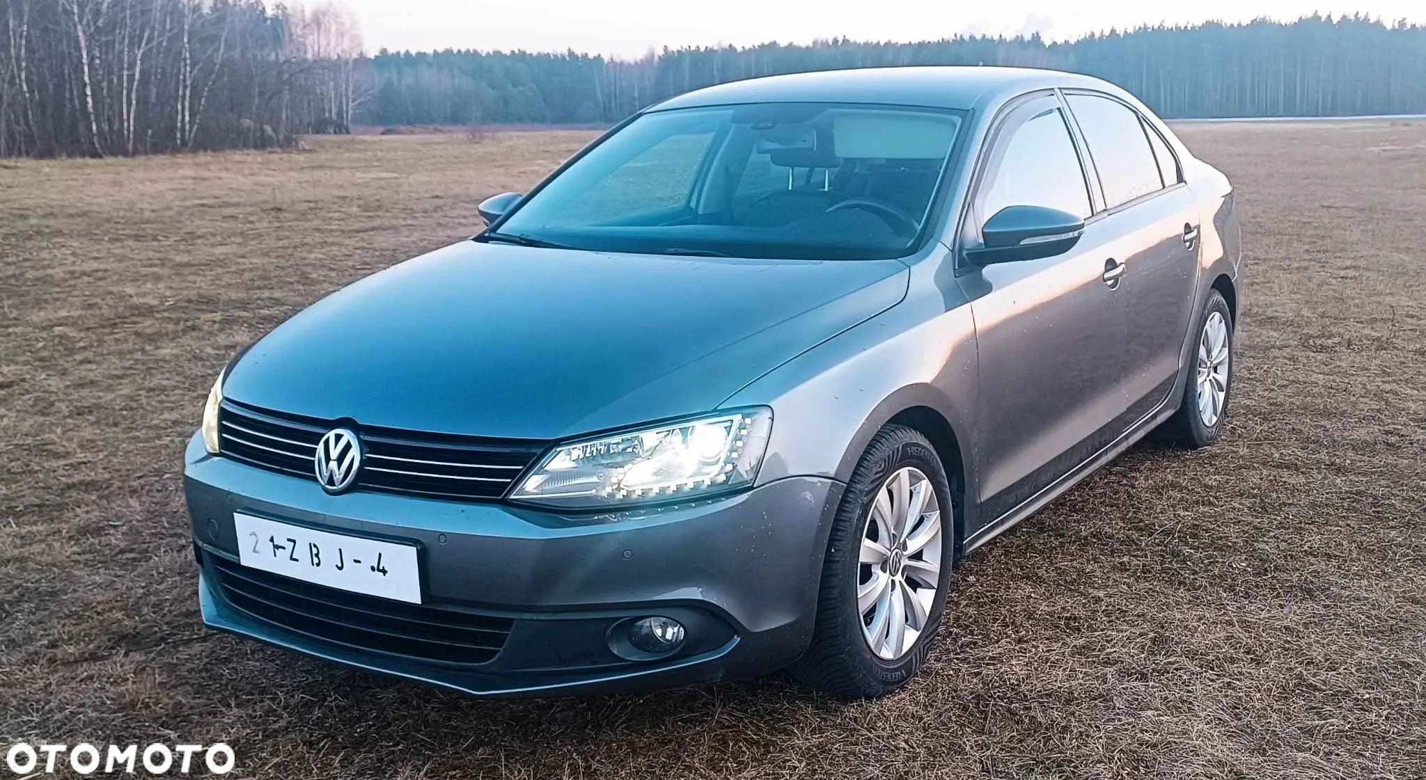 Volkswagen Jetta 1.2 TSI Comfortline - 2