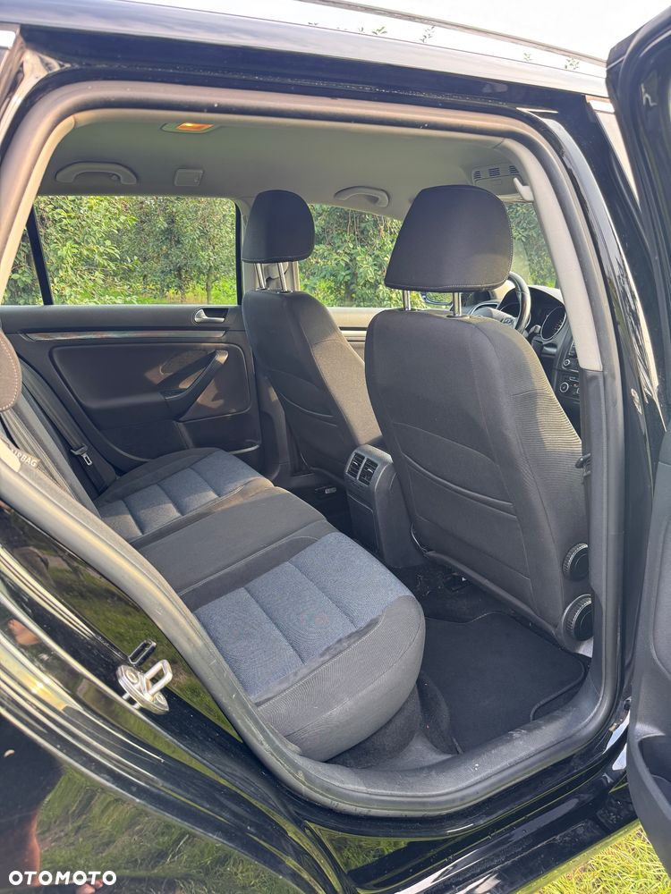 Volkswagen Golf - 10