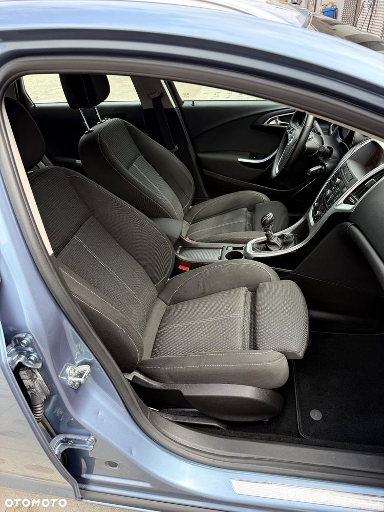 Opel Astra 1.4 Turbo Design Edition - 15