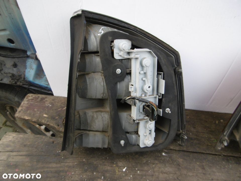 Lampa tył  prawe vectra c SEDAN LIFT - 7