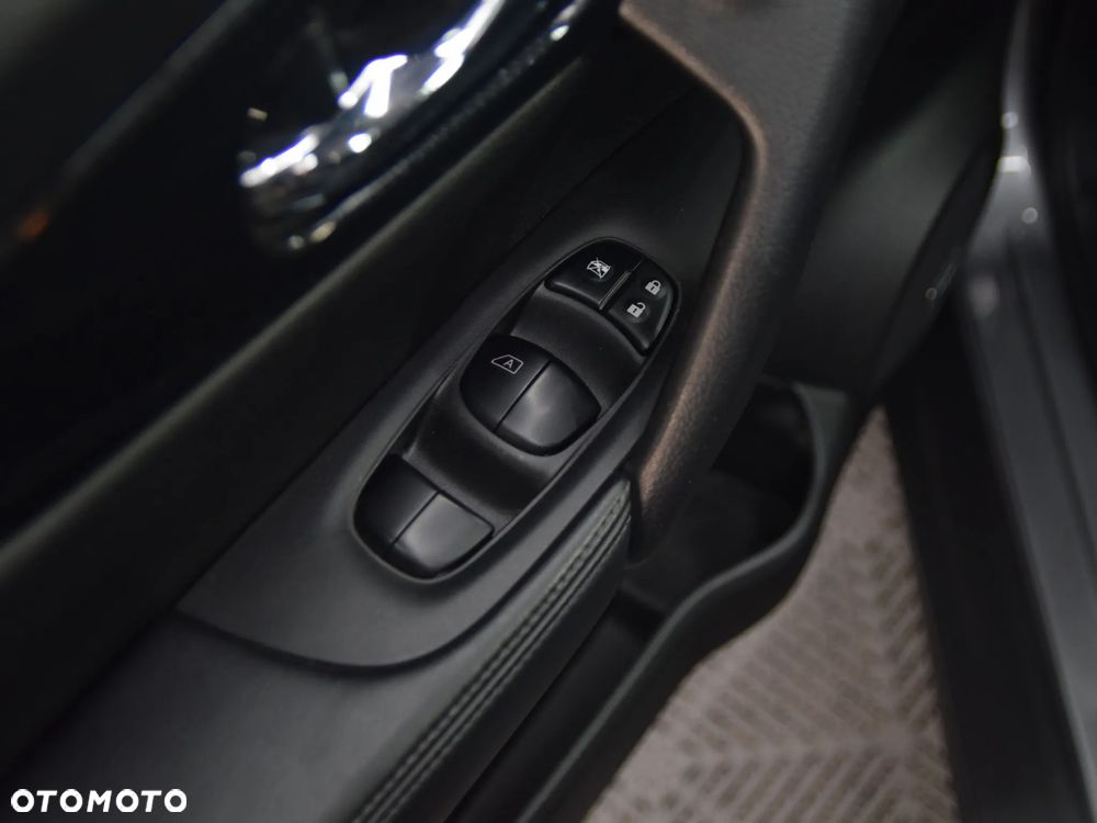 Nissan X-Trail 1.7 dCi N-Connecta 2WD - 19