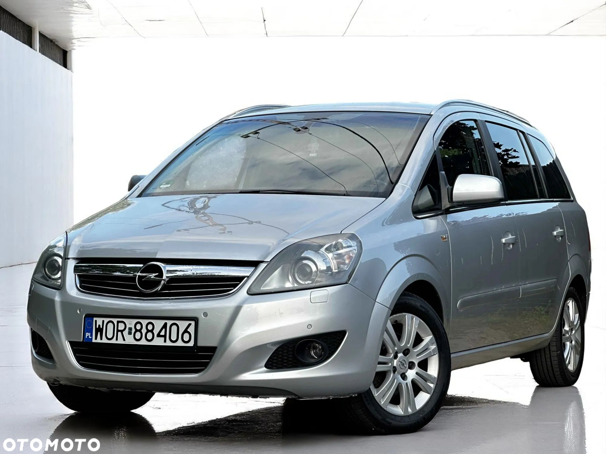 Opel Zafira 1.8 Cosmo EU5 - 9