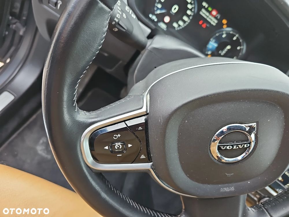 Volvo V90 D4 Momentum - 17
