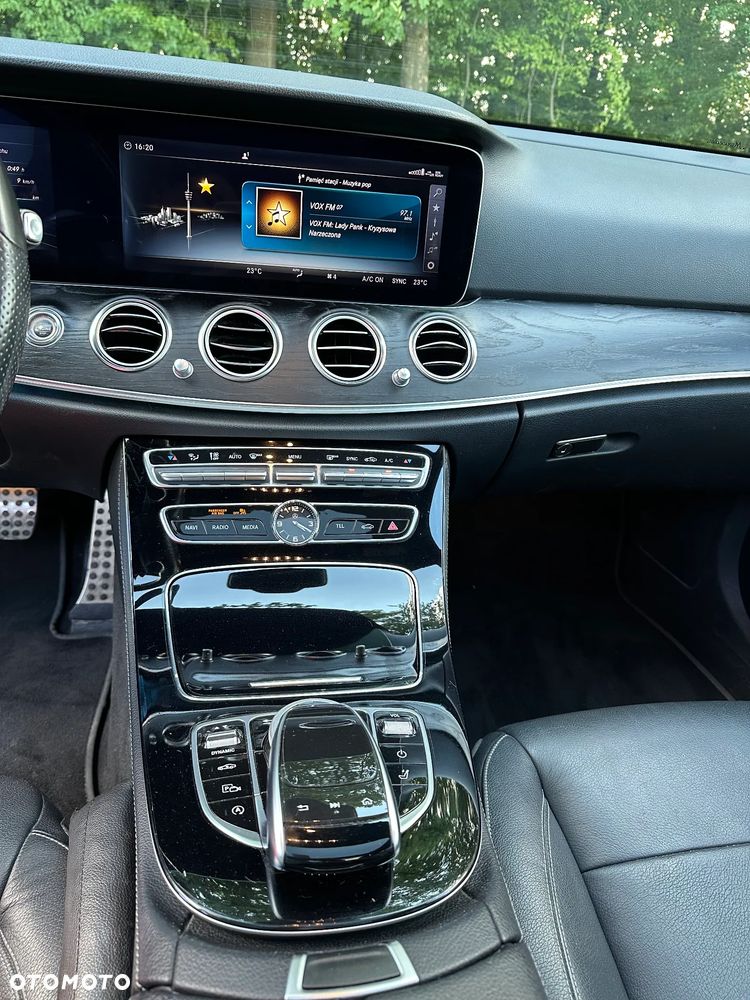 Mercedes-Benz Klasa E 220 d 4-Matic All-Terrain - 16