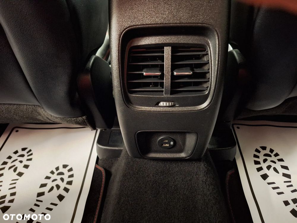 Ford Kuga - 24
