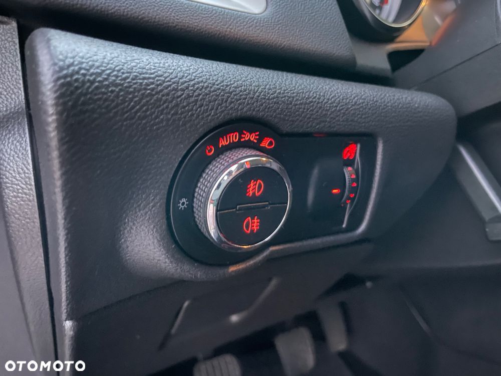 Opel Astra 1.4 Turbo Edition - 19