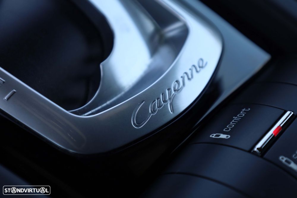 Porsche Cayenne S E-Hybrid - 32