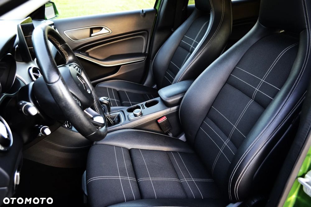 Mercedes-Benz GLA 180 d Activity Edition - 26