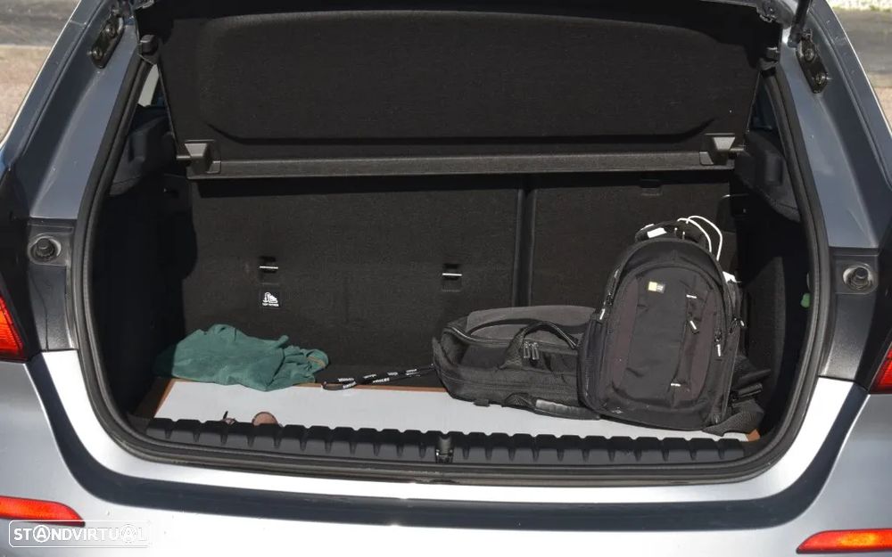 BMW 116 d Corporate Edition Auto - 12